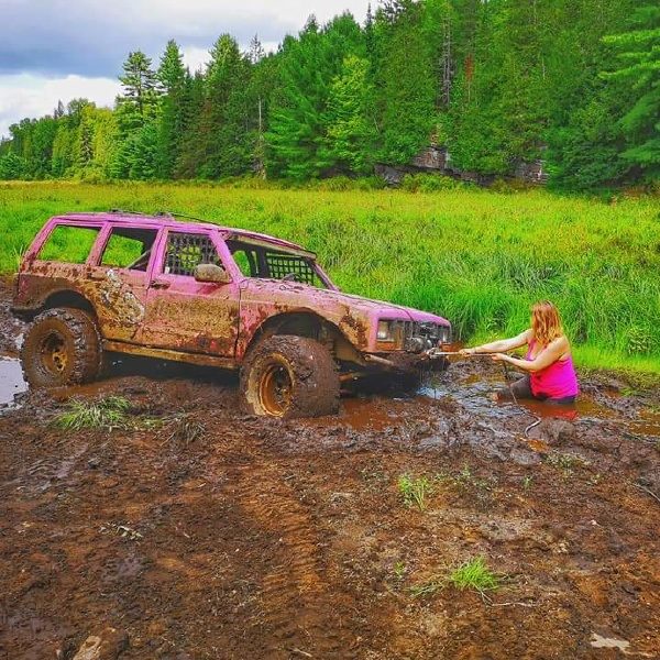 Amanda And That Pink XJ – Ladies Offroad Network